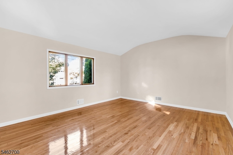 102 Avonridge Rd Property Photo 12