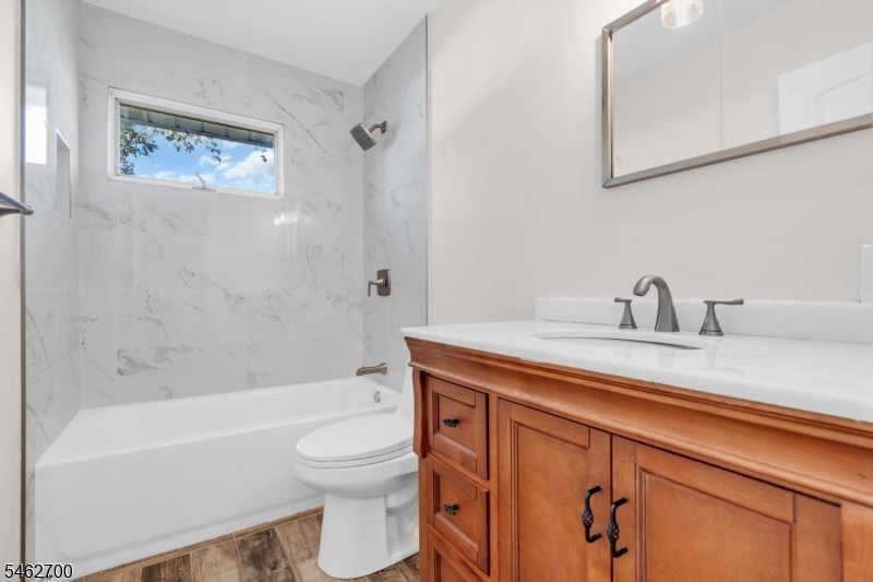 102 Avonridge Rd Property Photo 14