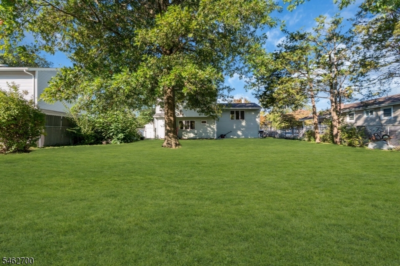 102 Avonridge Rd Property Photo 23