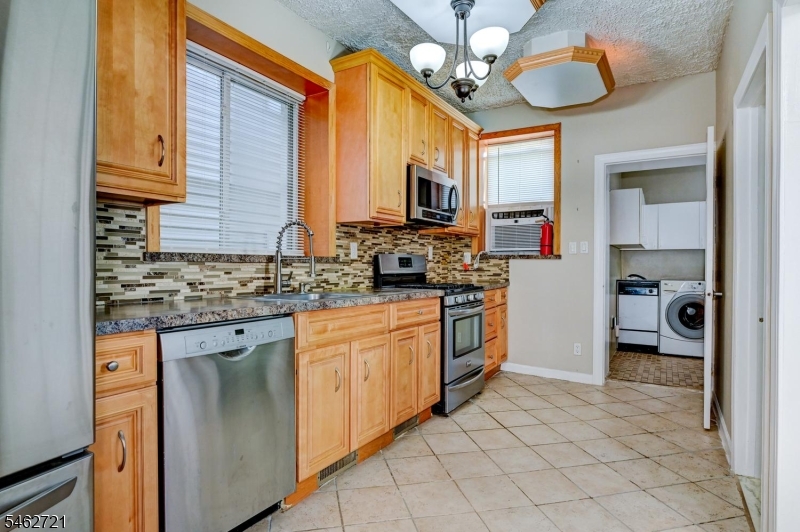 245 Pierre Ave Property Photo 12