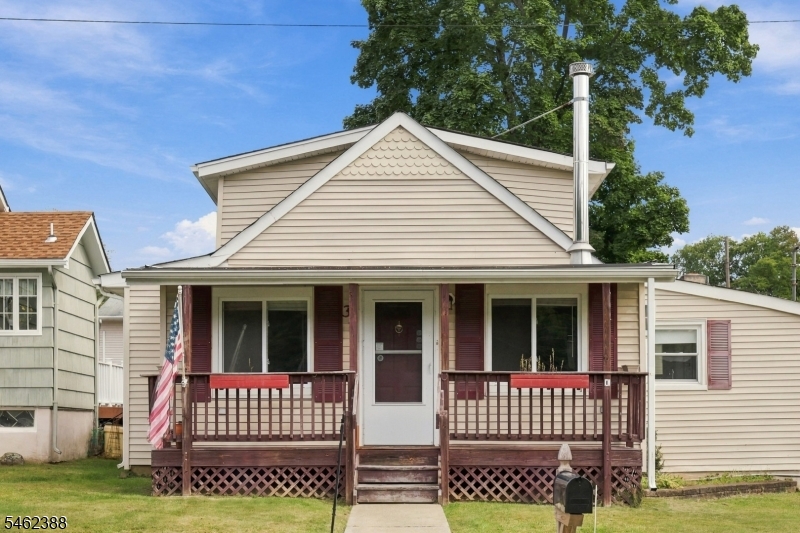 33 Schwarz Blvd Property Photo 1