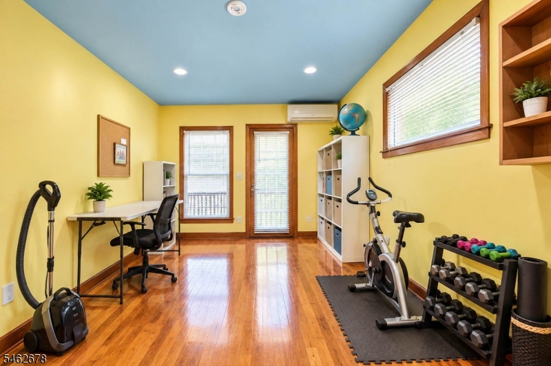 66 Rowland Ave Property Photo 16