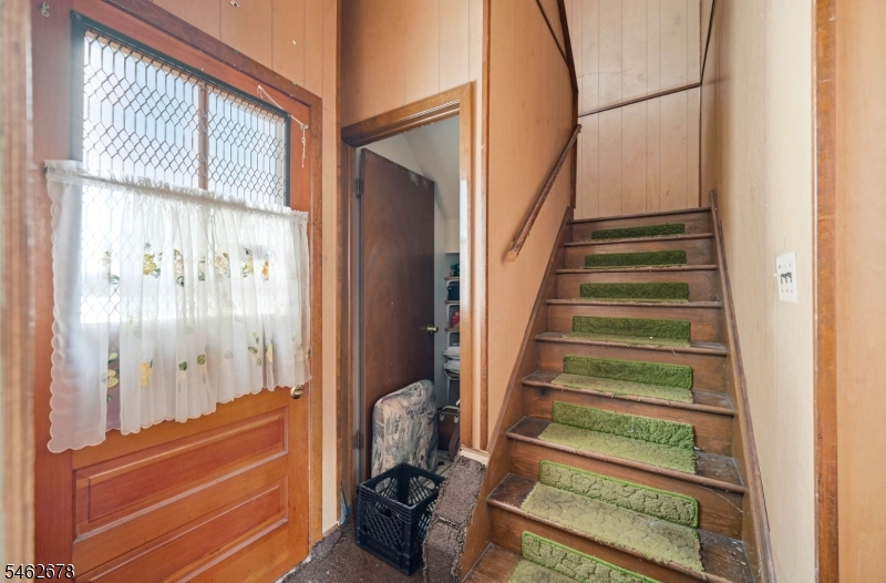 66 Rowland Ave Property Photo 19