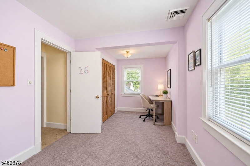66 Rowland Ave Property Photo 29