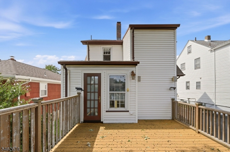 66 Rowland Ave Property Photo 33