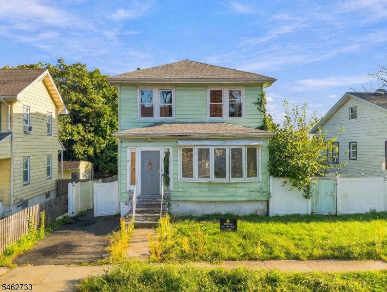 65 Revere Ave Property Photo 2