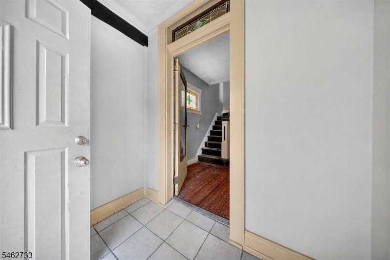 65 Revere Ave Property Photo 6