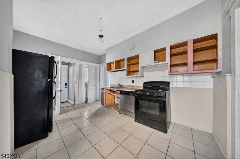 65 Revere Ave Property Photo 9