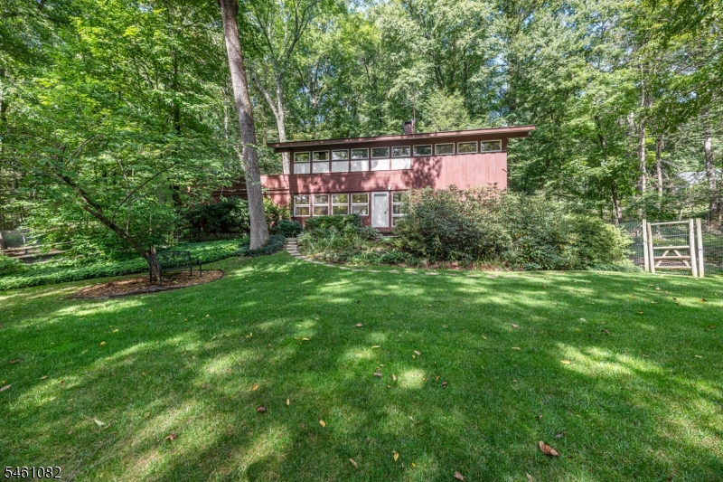 17 Brook Dr Property Photo 2