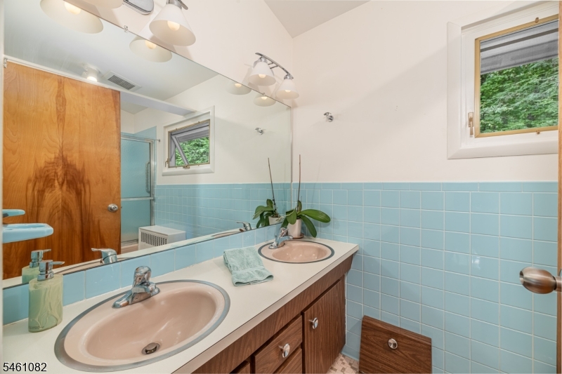 17 Brook Dr Property Photo 24