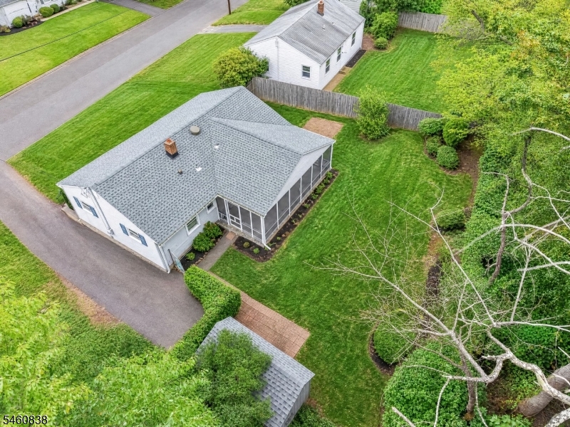 28 Harry Rd Property Photo 5