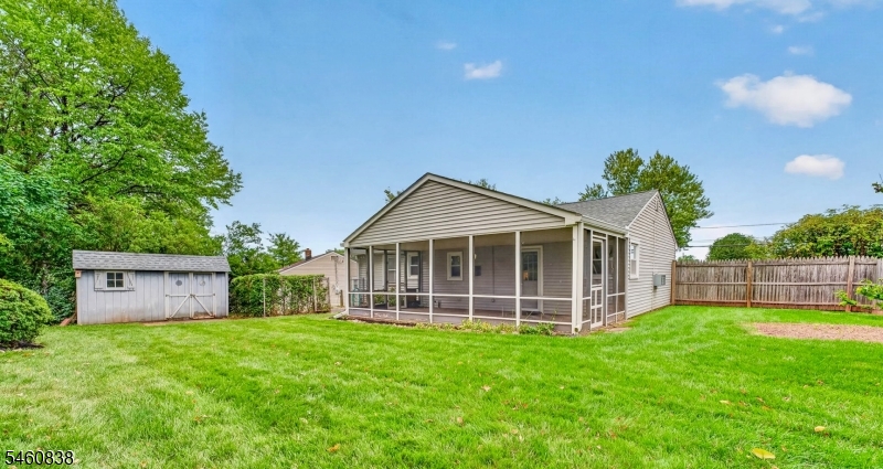 28 Harry Rd Property Photo 25
