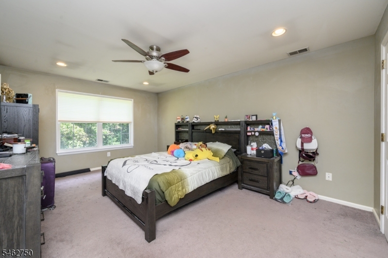 60 Waugh Ct Property Photo 12