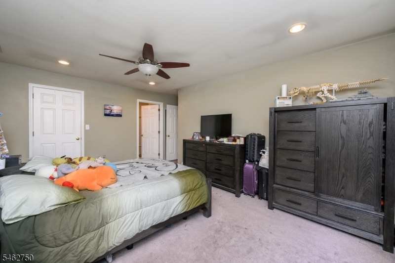 60 Waugh Ct Property Photo 13