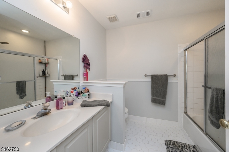 60 Waugh Ct Property Photo 15