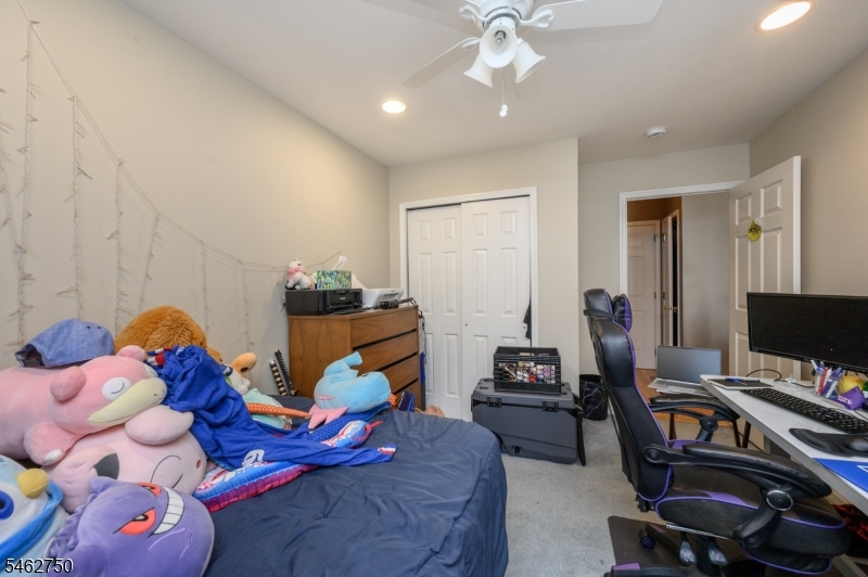 60 Waugh Ct Property Photo 16