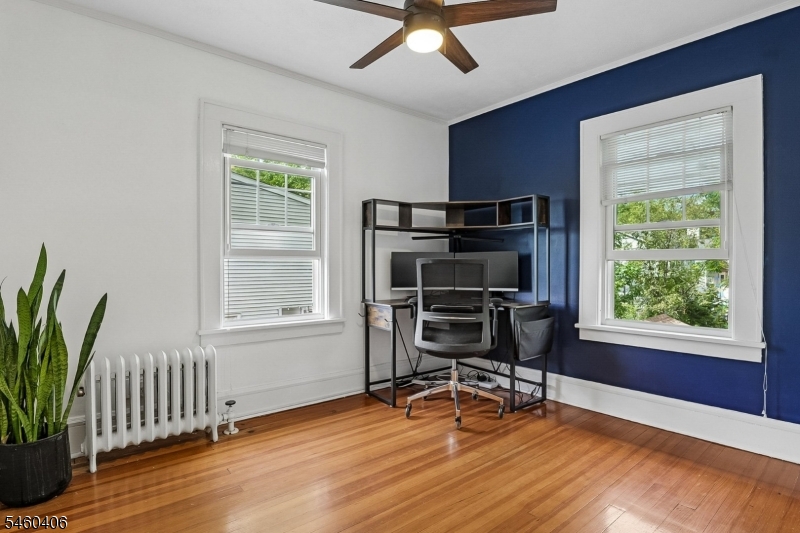 548 Hort St Property Photo 15