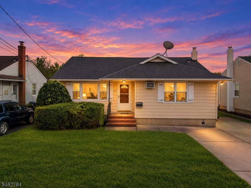 510 Verona Pl Property Photo 1