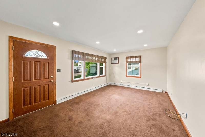510 Verona Pl Property Photo 7