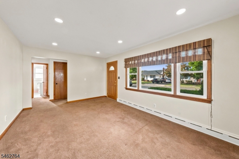 510 Verona Pl Property Photo 9
