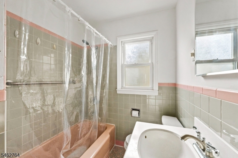 510 Verona Pl Property Photo 23