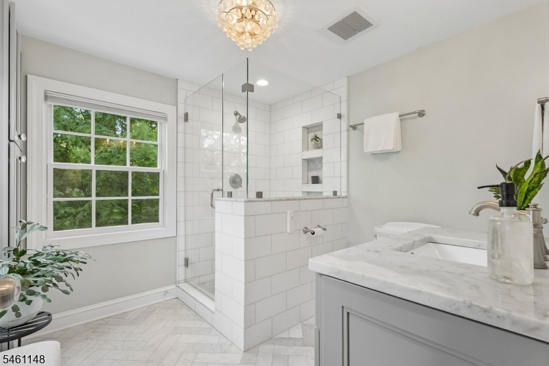 60 Wellington Avenue Property Photo 16