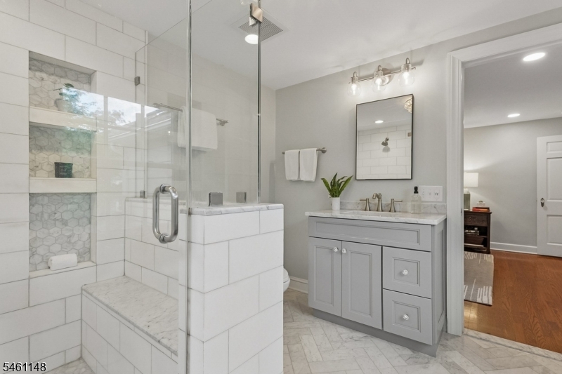 60 Wellington Avenue Property Photo 17