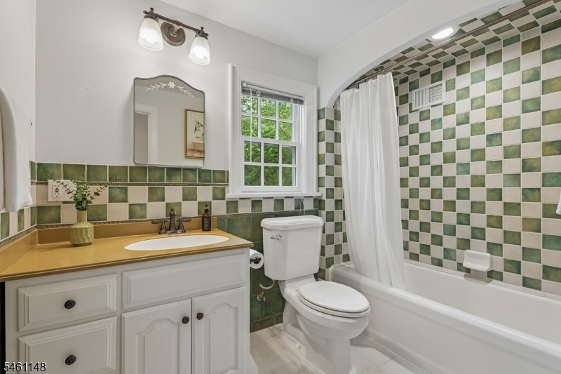 60 Wellington Avenue Property Photo 20