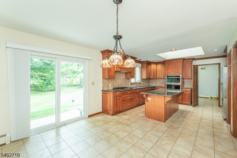 34 Silver Spring Ct Property Photo 9