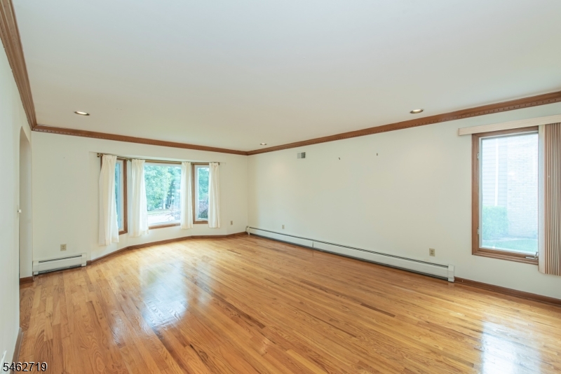 34 Silver Spring Ct Property Photo 17