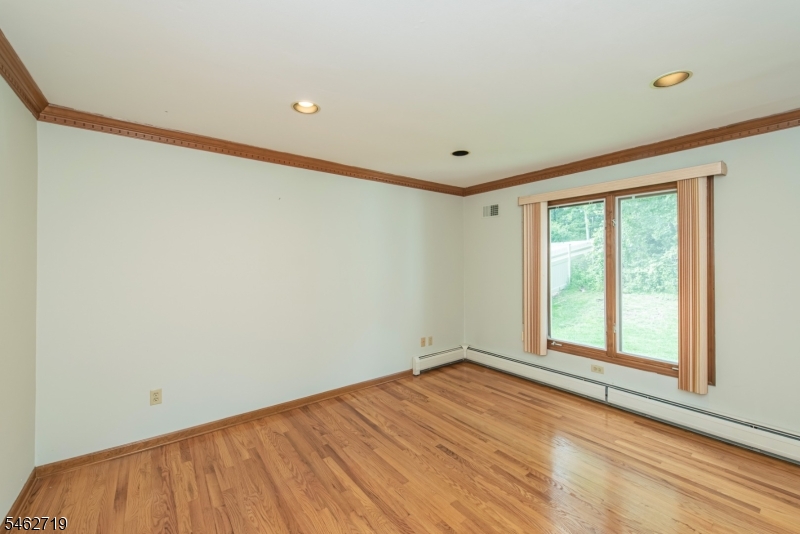 34 Silver Spring Ct Property Photo 19