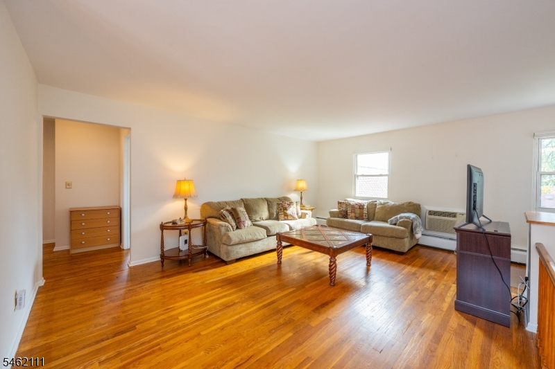 79 Roseland Ave 74 Property Photo 5