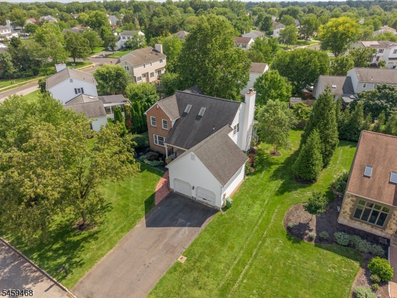 806 Ten Eyck Ct Property Photo 6