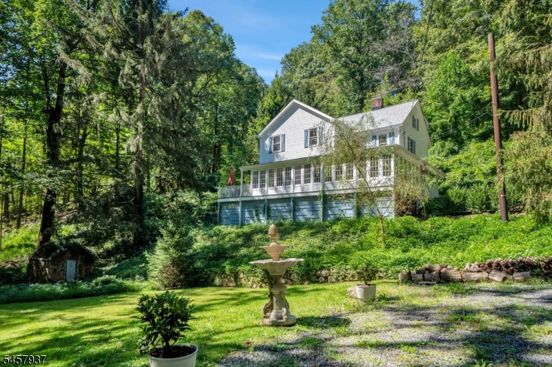 250 Hardscrabble Rd Property Photo 1