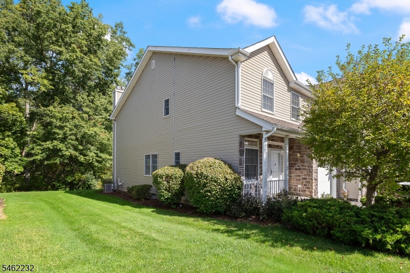 167 Raymound Blvd Property Photo 3