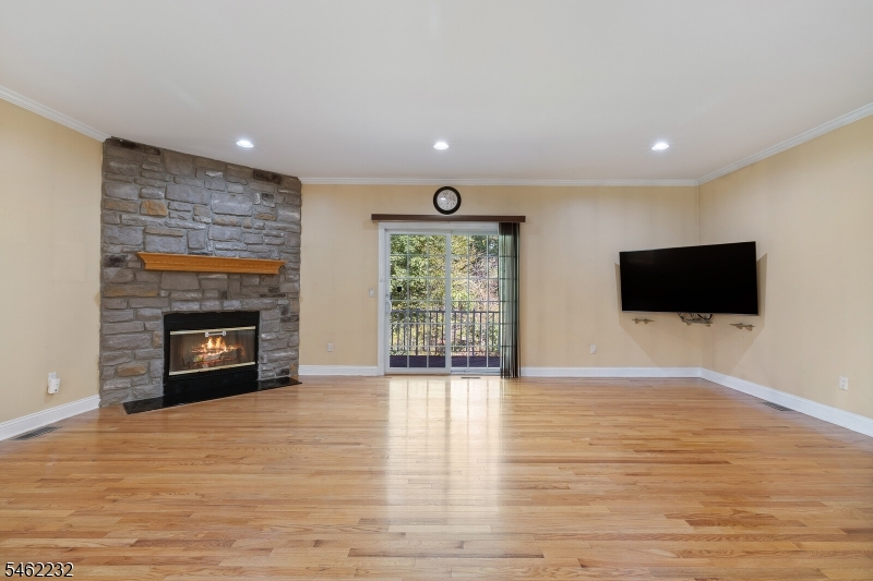 167 Raymound Blvd Property Photo 20