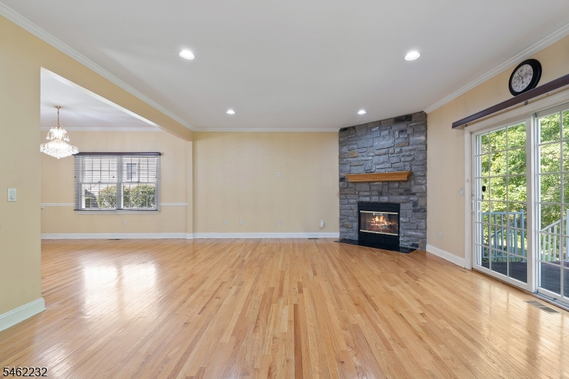 167 Raymound Blvd Property Photo 22