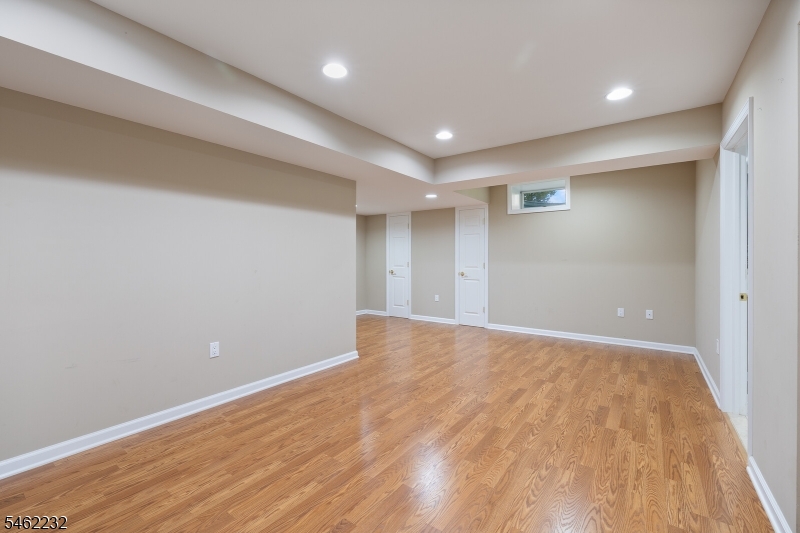 167 Raymound Blvd Property Photo 38