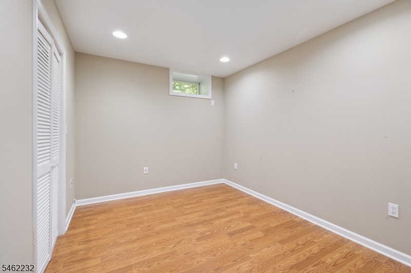 167 Raymound Blvd Property Photo 39
