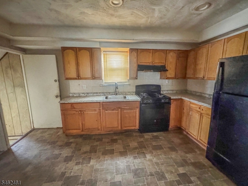 12 Maolis Ave Property Photo 6