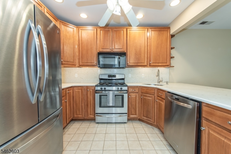 1115 Hamilton Drive Property Photo 4