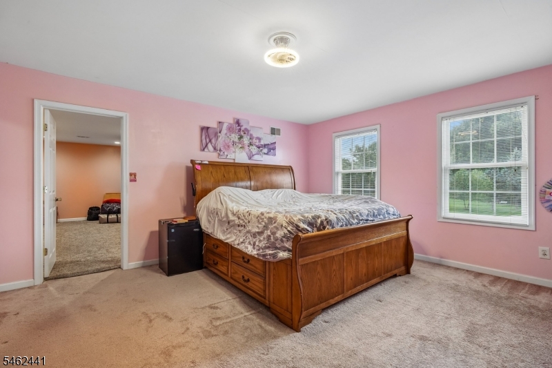 25 Elizabeth Ave Property Photo 25