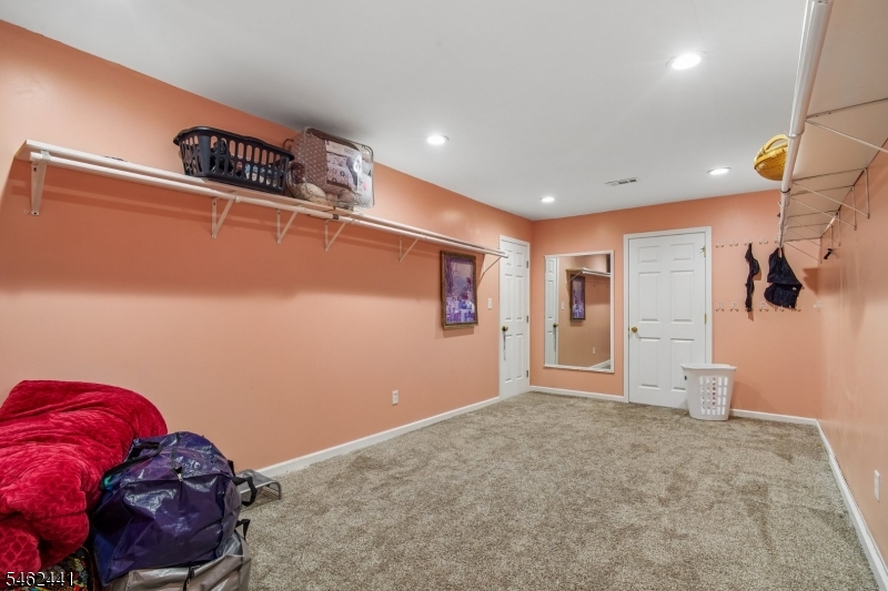 25 Elizabeth Ave Property Photo 26