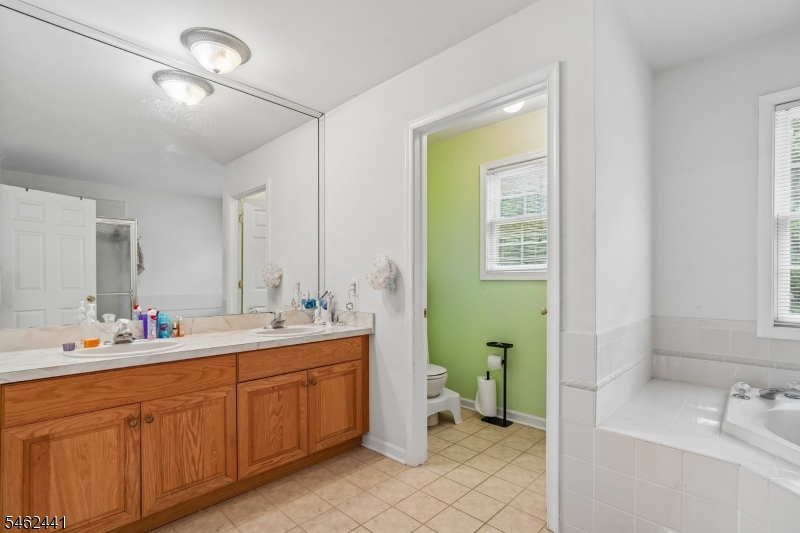 25 Elizabeth Ave Property Photo 28