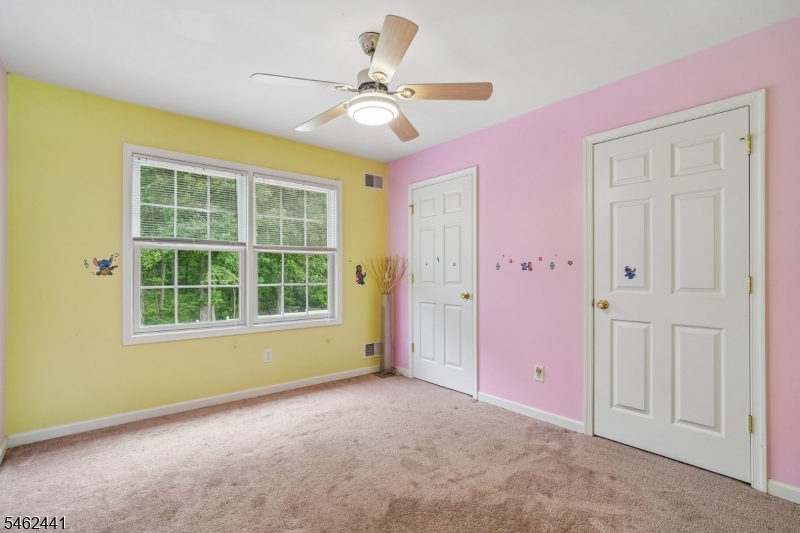 25 Elizabeth Ave Property Photo 30
