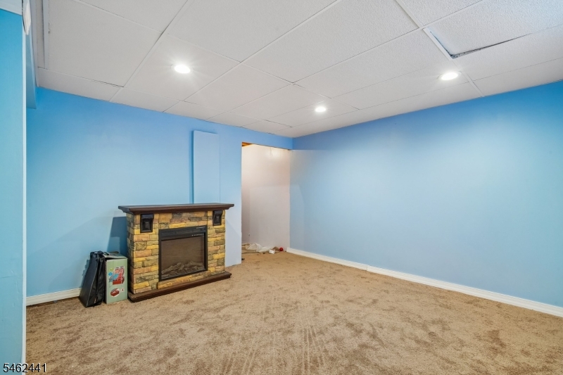 25 Elizabeth Ave Property Photo 40