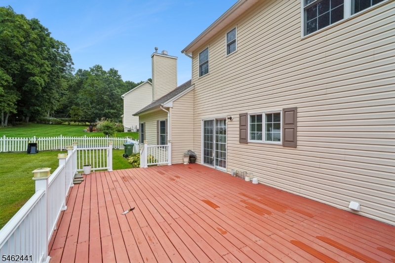 25 Elizabeth Ave Property Photo 45