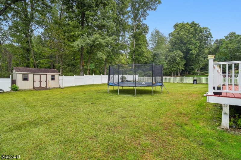 25 Elizabeth Ave Property Photo 46