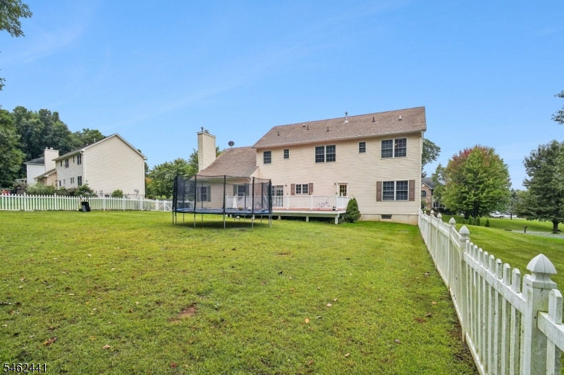 25 Elizabeth Ave Property Photo 48