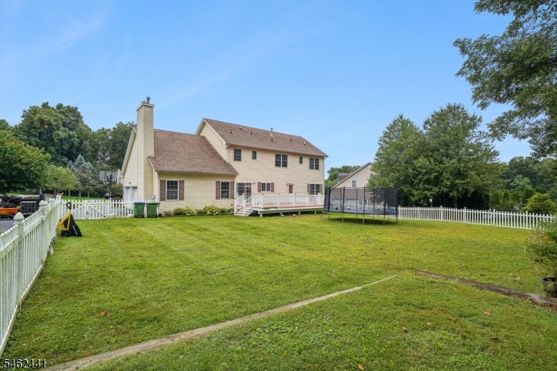 25 Elizabeth Ave Property Photo 49